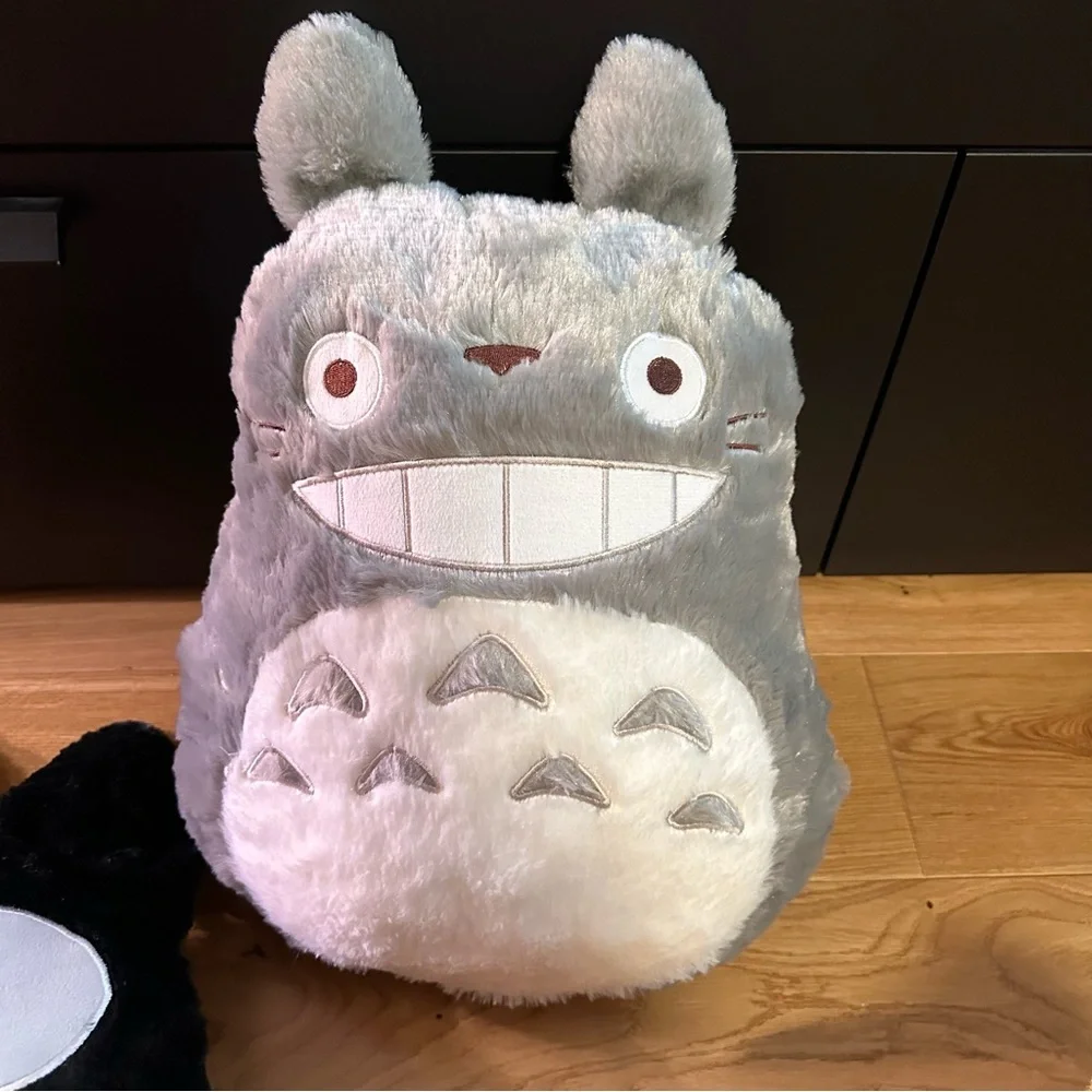 Studio Ghibli Big Totoro Die-Cut Pillow Marushin NWOT 15x12” My Neighbor Totoro